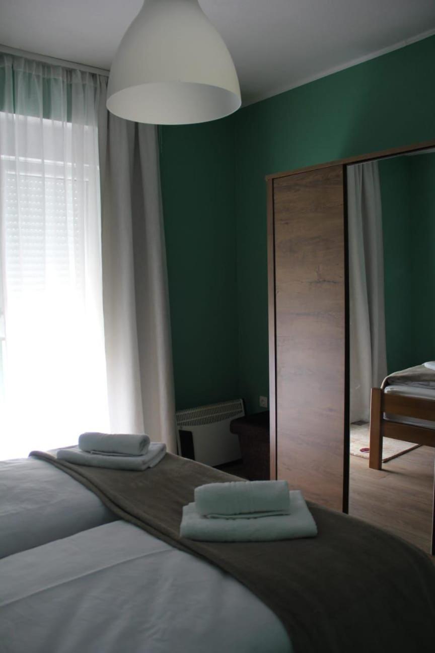 Apartman Lilium Knin Exterior foto